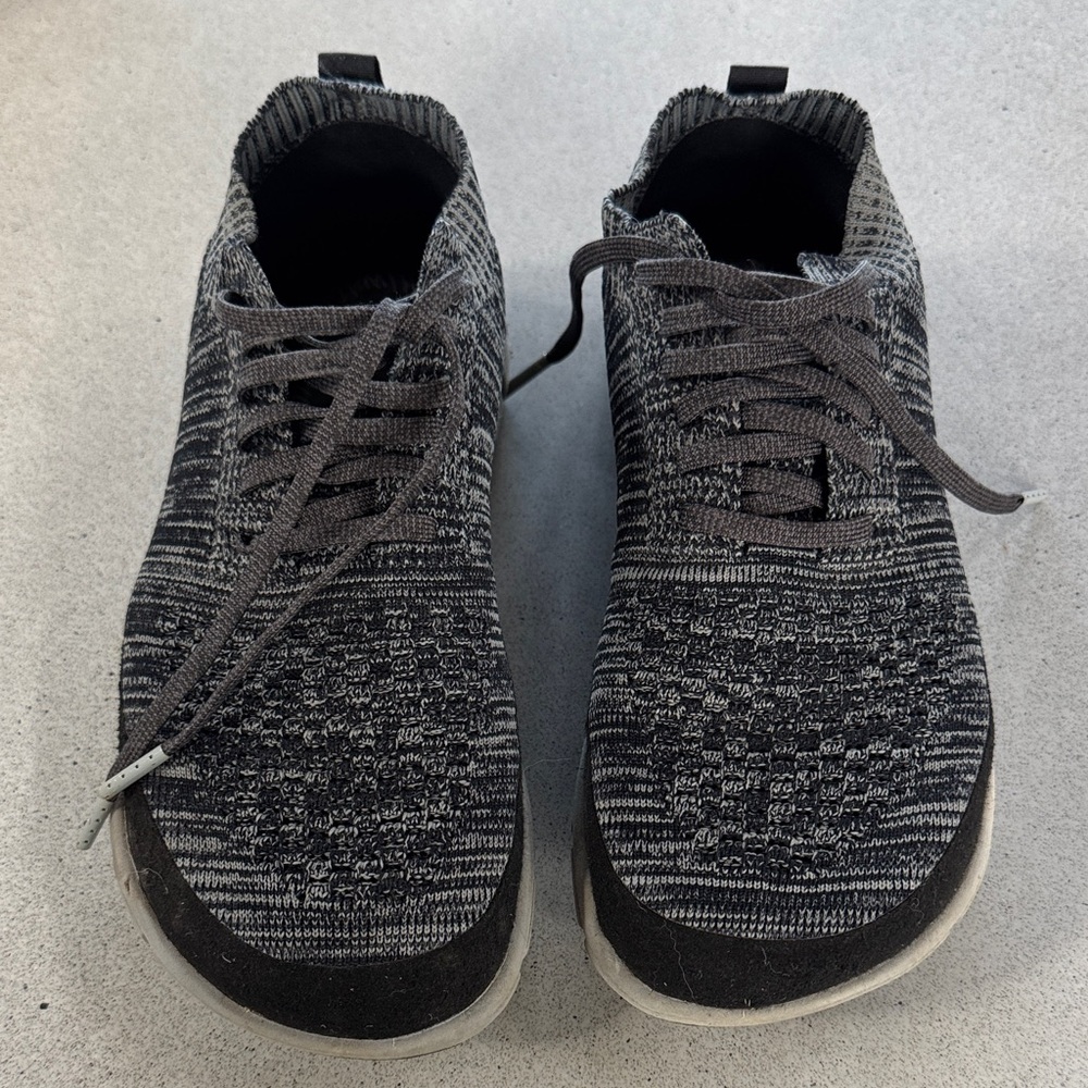 Altra, size 9